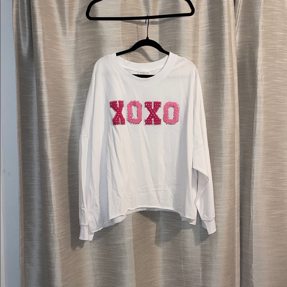 Chic Soul Tops - Chic soul Sweatshirt with Pink XOXO Design